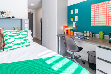 Silver En Suite - Image 3